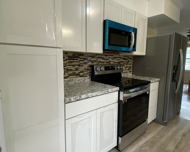 Foto del edificio - 374 E Monroe Ave