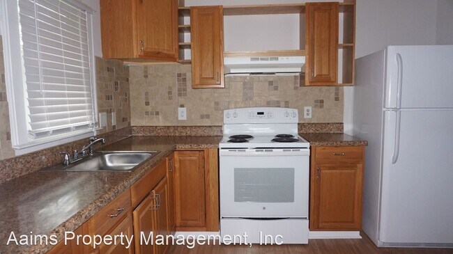 Building Photo - 3 br, 2 bath House - 1805 Oak Tree Court