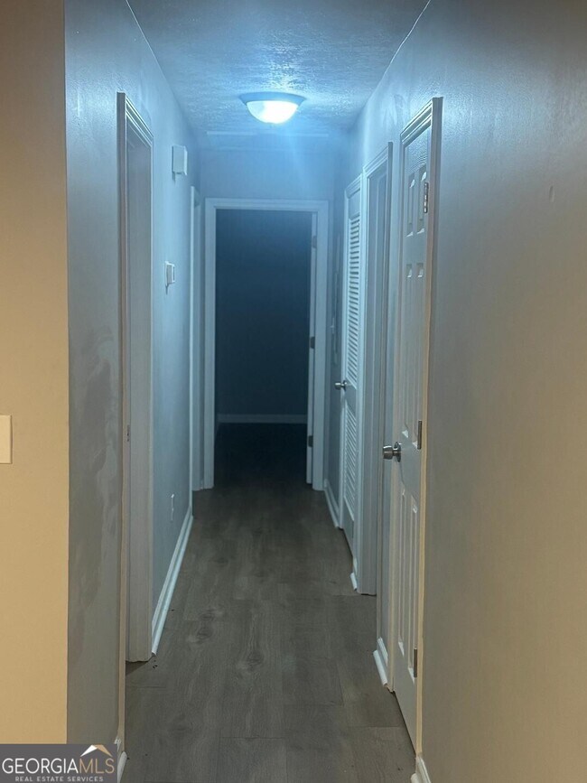 Building Photo - 1996 Cleburne Pkwy