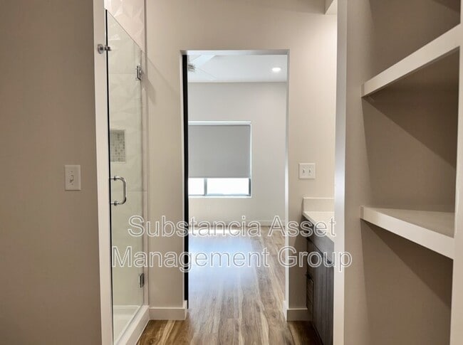 Building Photo - 1641 Midtown Pl