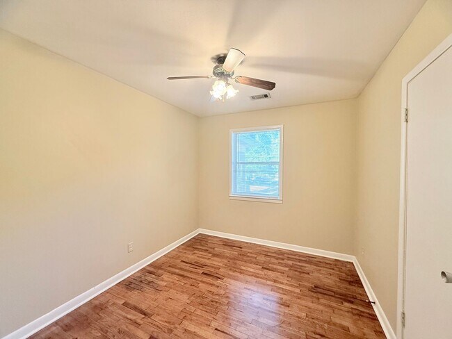Foto del edificio - Charming 3-Bedroom Home