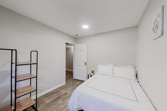 Foto del edificio - Morrow Home, a 3 mins drive to transit stop Mt Zion Blvd & E Meyer Dr