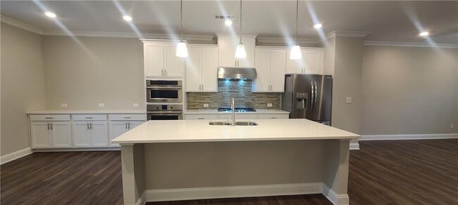 Building Photo - 4560 Mikajack Dr SE