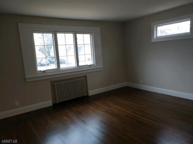 Building Photo - 32 Trimble Ave
