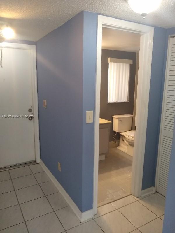 Foto del edificio - 9665 Riverside Dr