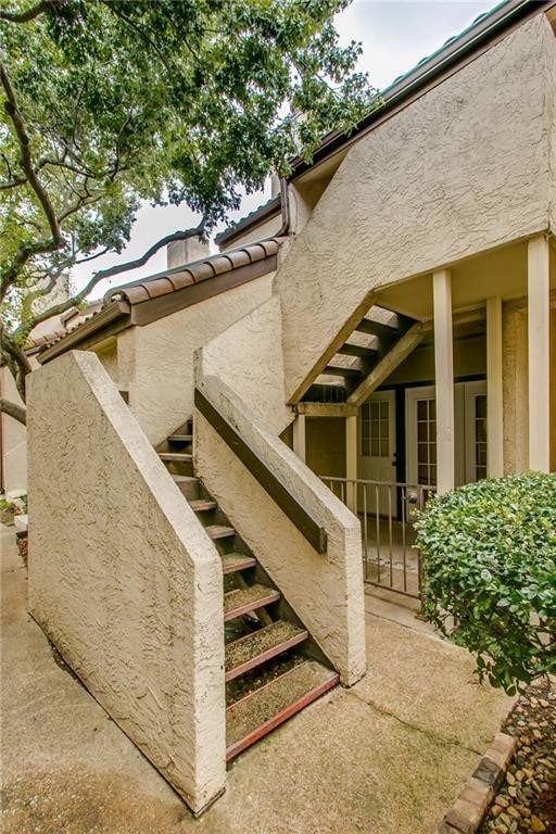 Building Photo - 5590 Spring Valley Rd