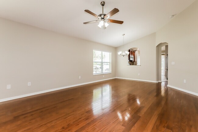 Building Photo - 911 Seminole Sky Dr