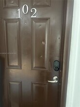 Building Photo - 212 Lake Pointe Dr