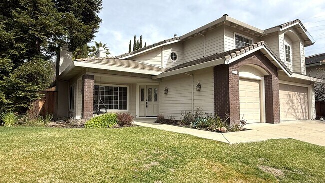 Foto del edificio - Stunning 4BD/3BA, Two-Story Home With Swimming Pool in Bettencourt Ranch, Danville- Available NOW!