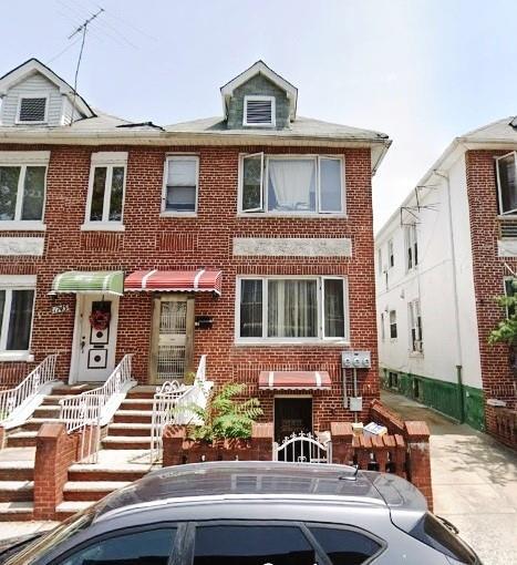 Primary Photo - 1747 66th St