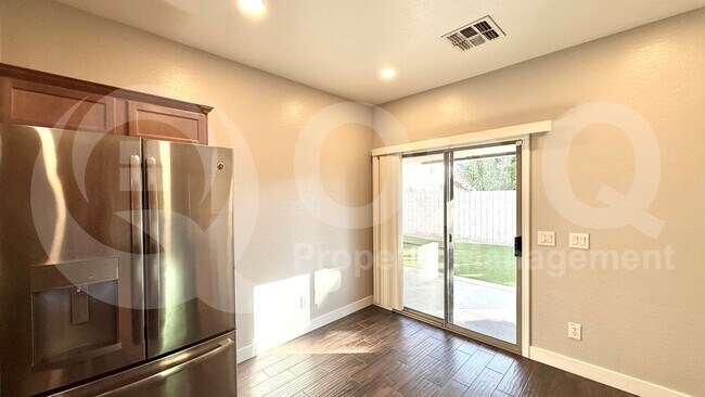 Foto del edificio - 3057 S Eugene