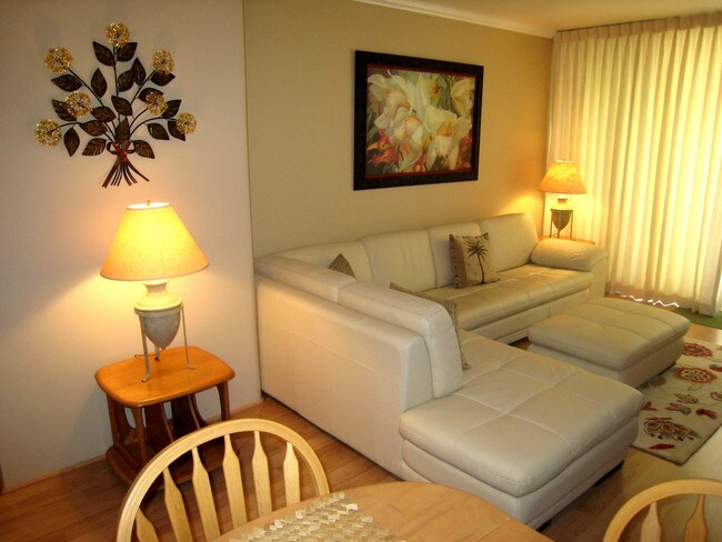 Livingroom - 440 Seaside Ave