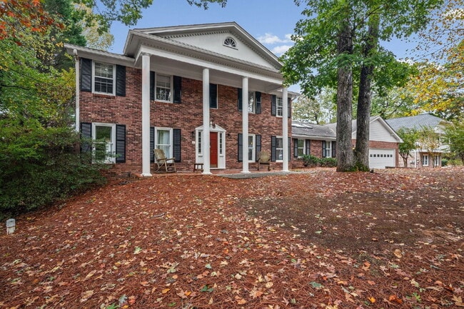 Foto del edificio - 815 Sudbury Rd NE