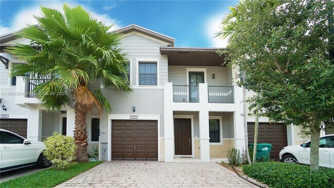 Foto del edificio - 5815 NW 104th Path