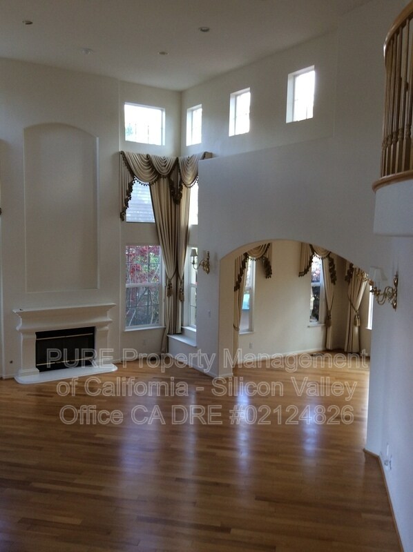 Building Photo - 743 Solstice Ct