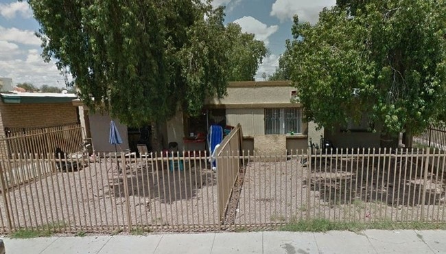 Building Photo - 6742 W Palmaire Ave