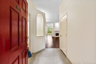 Building Photo - 206 N Dreamweaver Cir