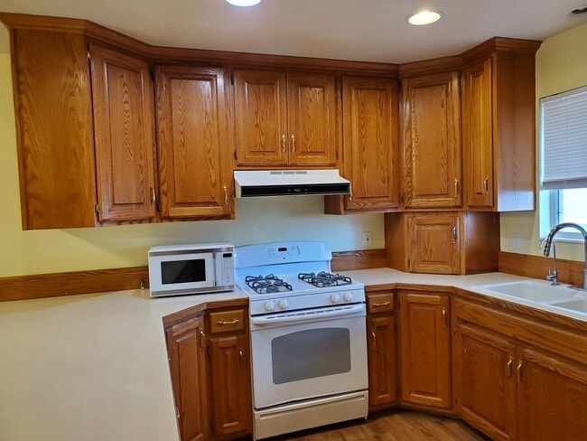 Foto del edificio - 285 N 400 E