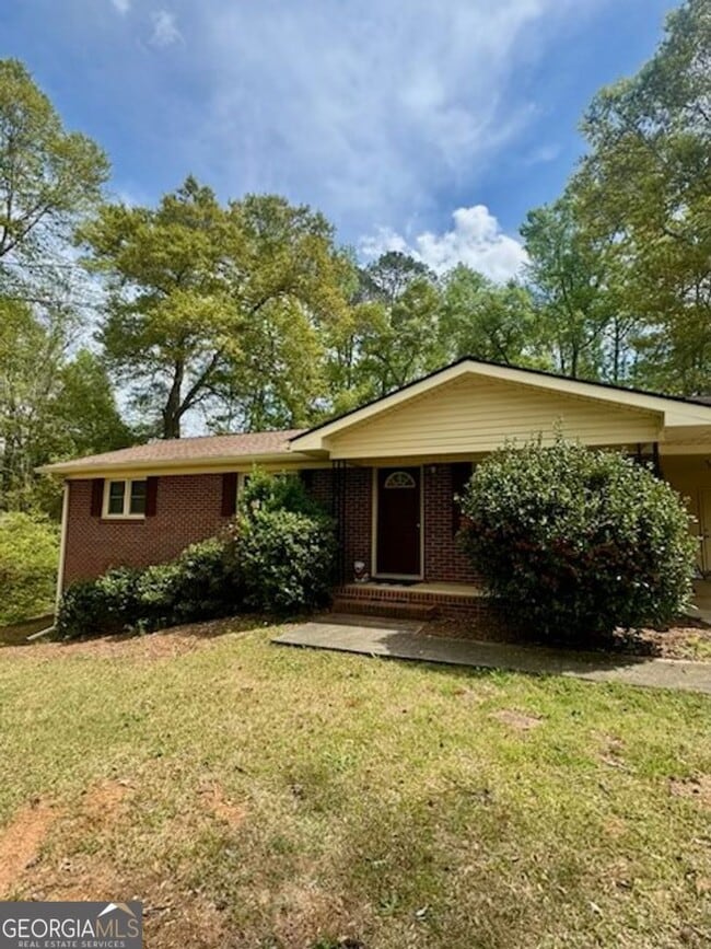 Building Photo - 194 VFW Dr