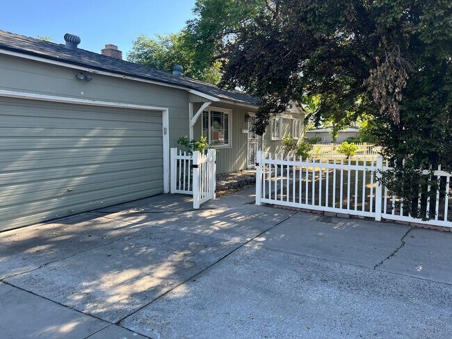 Building Photo - Centrally Located - Upgraded Appliances - ...