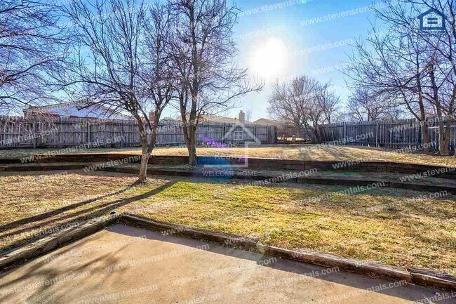 Foto del edificio - 2704 NW 75th St