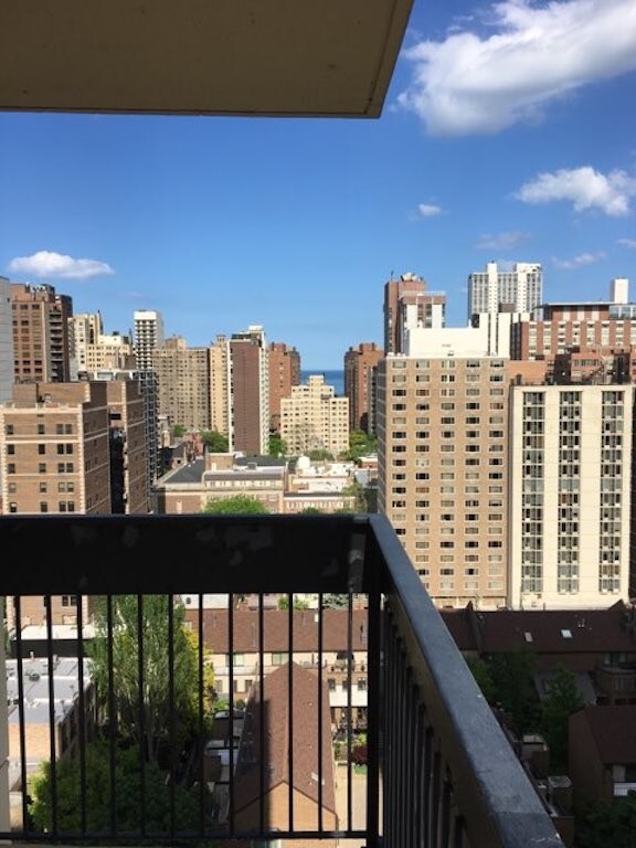 1360 N Sandburg Terrace Unit 1901c, Chicago, IL 60610 Condo for Rent