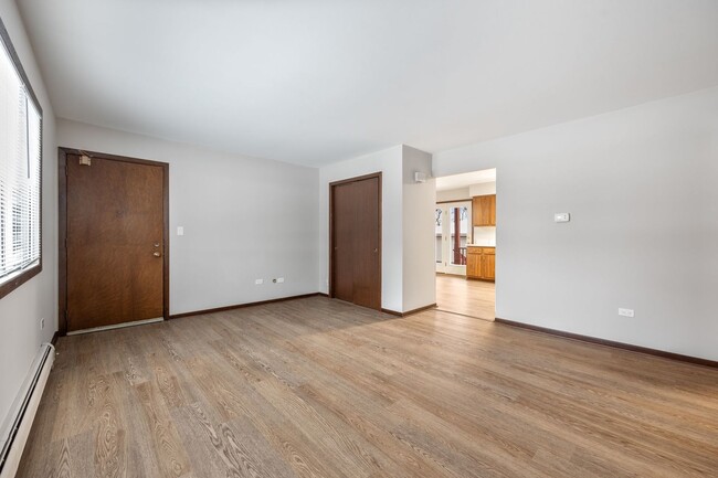 Building Photo - 889 Jefferson Ave