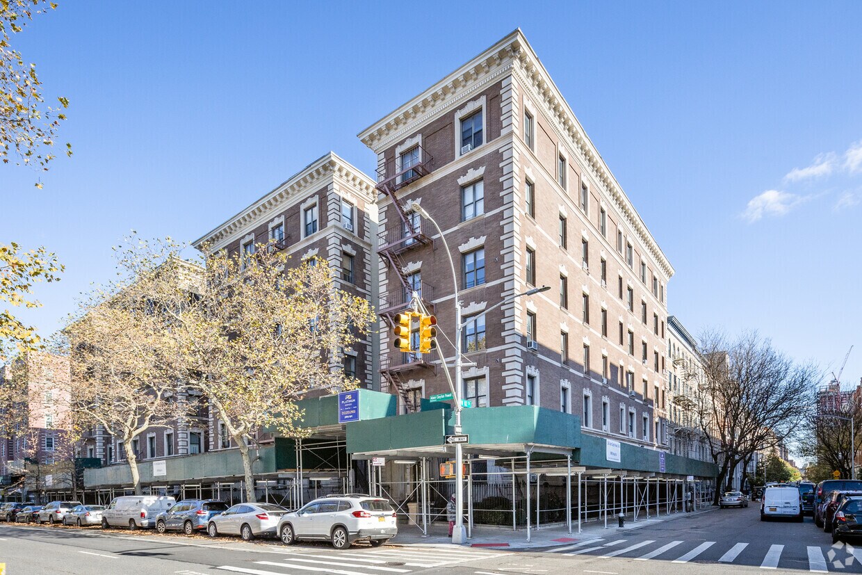 Primary Photo - Central Park Plaza Condominium