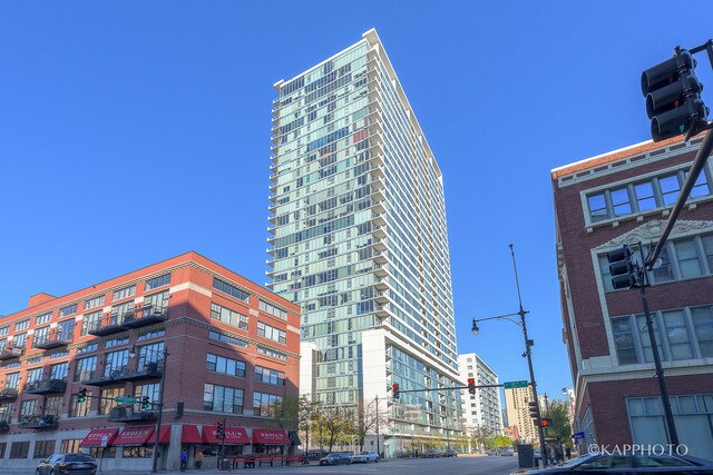 Foto principal - 1720 S Michigan Ave