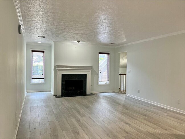 Foto del edificio - 14 St Claire Ln NE