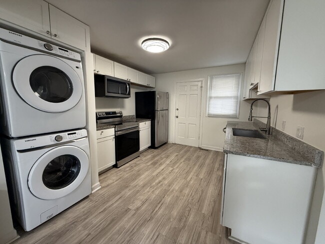 2 Bedroom Renovated Unit – Walk to Meharry & Fisk Downtown Nashville - 2 Bedroom Renovated Unit – Walk to Meharry & Fisk Downtown Nashville Apartment