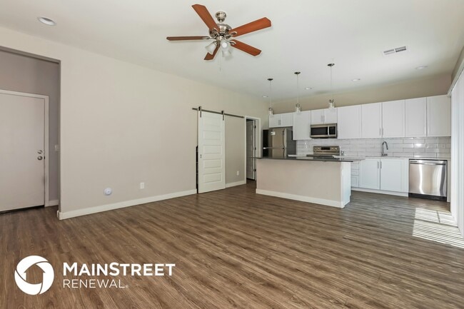 Building Photo - 1119 S Stapley Dr
