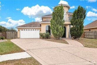 Building Photo - 3218 Lerma Dr