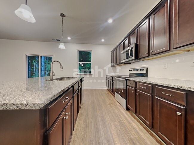 Building Photo - 152 Rivulet Dr