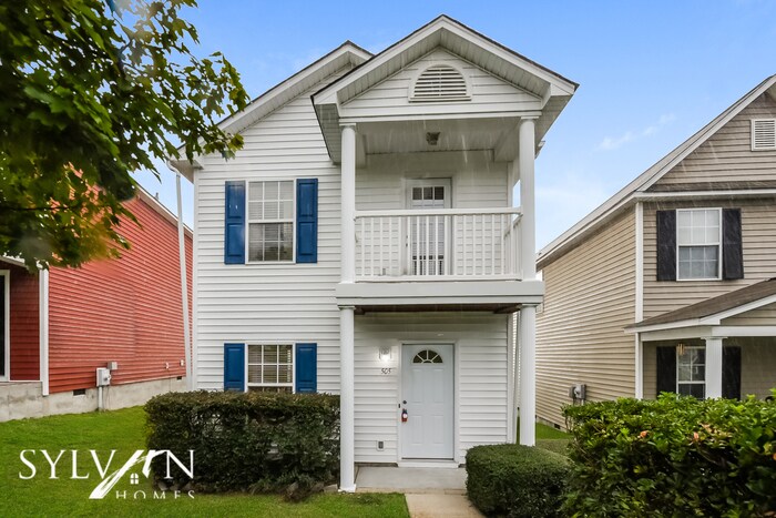 Primary Photo - Nice 3BR 2.5BA Home