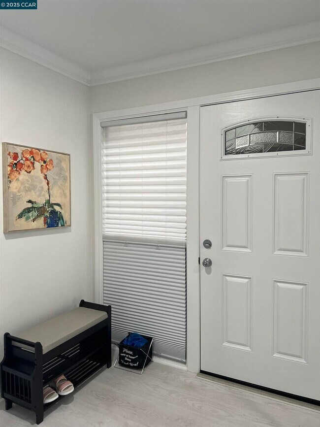 Foto del edificio - 1443 Rockledge Ln