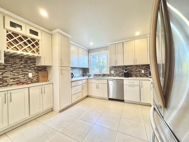 Foto del edificio - 2536 W Ave 130th