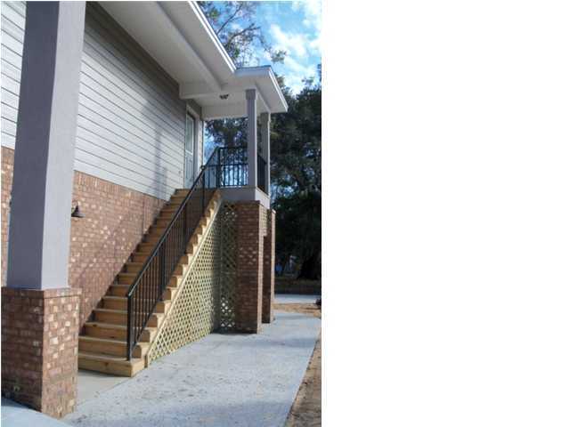 Building Photo - 1124 Bayshore Dr