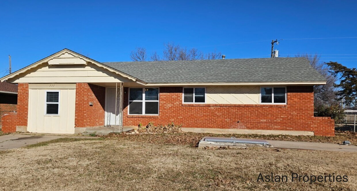 Photo - 777 NW 1st St (Moore, OK)