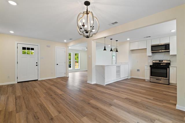 Foto del edificio - 8734 Westfield Dr