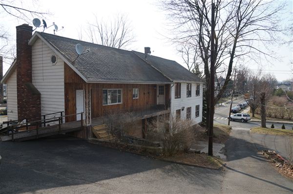 Primary Photo - 99 Osborne St