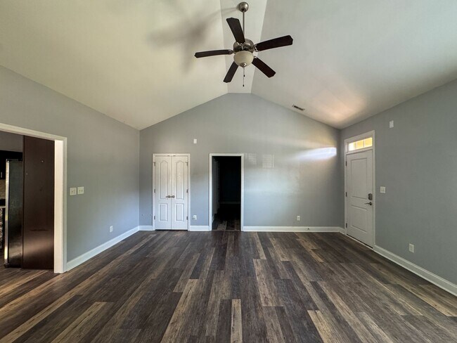 Foto del edificio - Attractive 3 Bed 2 Bath Home in Westgate