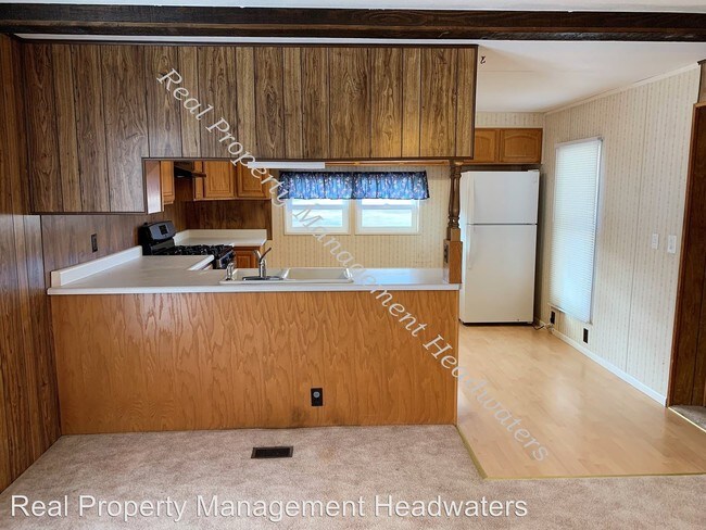 Building Photo - 3 br, 1 bath House - 1105 Rinay Road