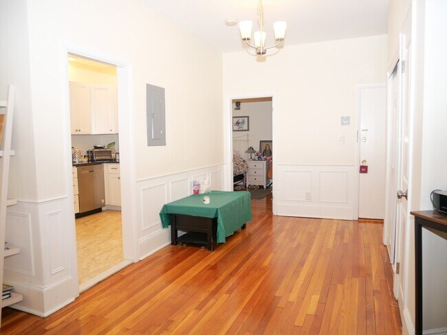 Foto del edificio - 1482 Beacon St