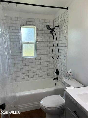 Foto del edificio - 2 BEDROOMS HOME WITH POOL FOR LEASE