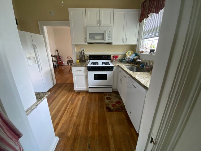 Foto del edificio - 3506 Hermitage Rd