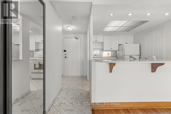 Building Photo - 1555 Finch Ave E