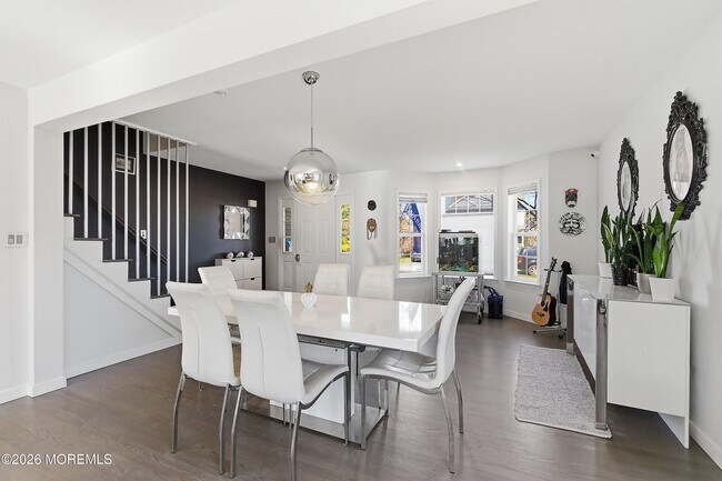 Foto del edificio - 619 Woodland Ave