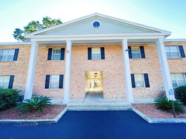 Foto del edificio - Colony House