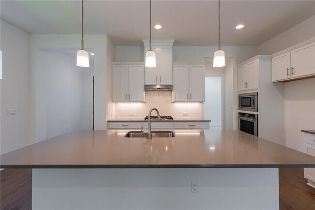 Foto del edificio - 1617 Woodwind Ln